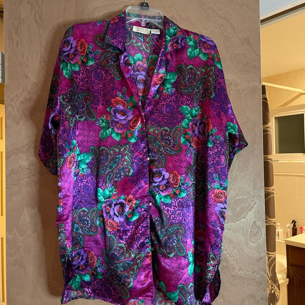 Vintage Victoria’s Secret Gold label nightshirt